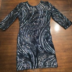 EXPRESS low v-back sequin mini
